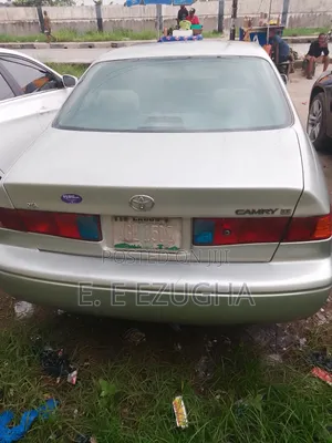 Toyota Camry 2000 Silver