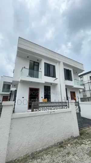 4bdrm Duplex in Ikota for sale