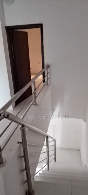 2bdrm Block of Flats in University View, Off Lekki-Epe Expressway