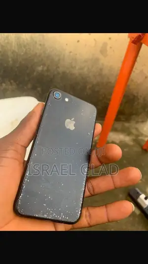 Apple iPhone 7 32 GB Black