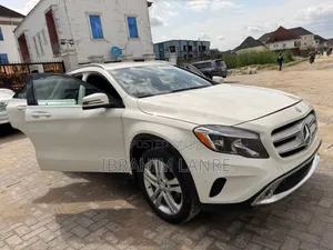 Mercedes-Benz GLA 250 2017 White