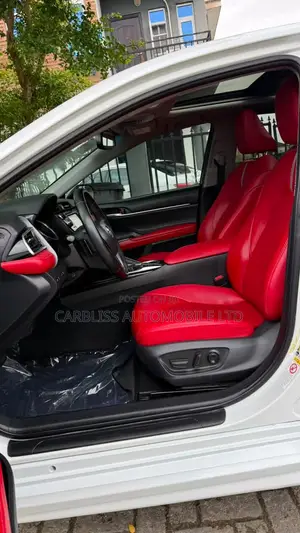 Toyota Camry XSE FWD (2.5L 4cyl 8AM) 2018 Off white