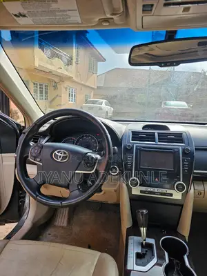 Toyota Camry 2012