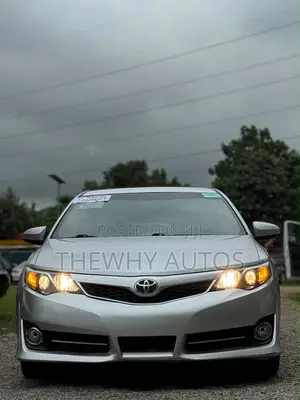 Toyota Camry SE 4dr Sedan (2.5L 4cyl 6A) 2014 Silver
