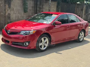 Toyota Camry 2014 Red