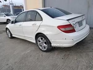 Mercedes-Benz C300 2010 White