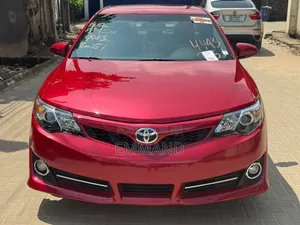 Toyota Camry 2014 Red