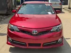 Toyota Camry 2014 Red