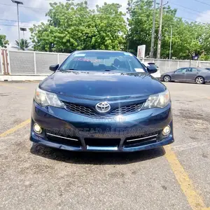 Toyota Camry SE 4dr Sedan (2.5L 4cyl 6A) 2014 Black