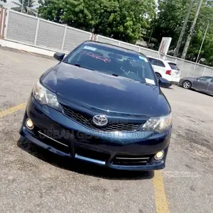 Toyota Camry SE 4dr Sedan (2.5L 4cyl 6A) 2014 Black