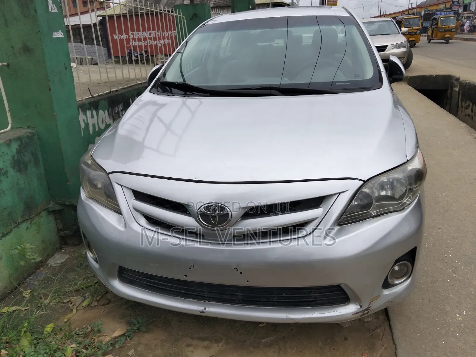 Toyota Corolla 2011 Silver