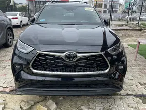 Toyota Highlander 2024 Black