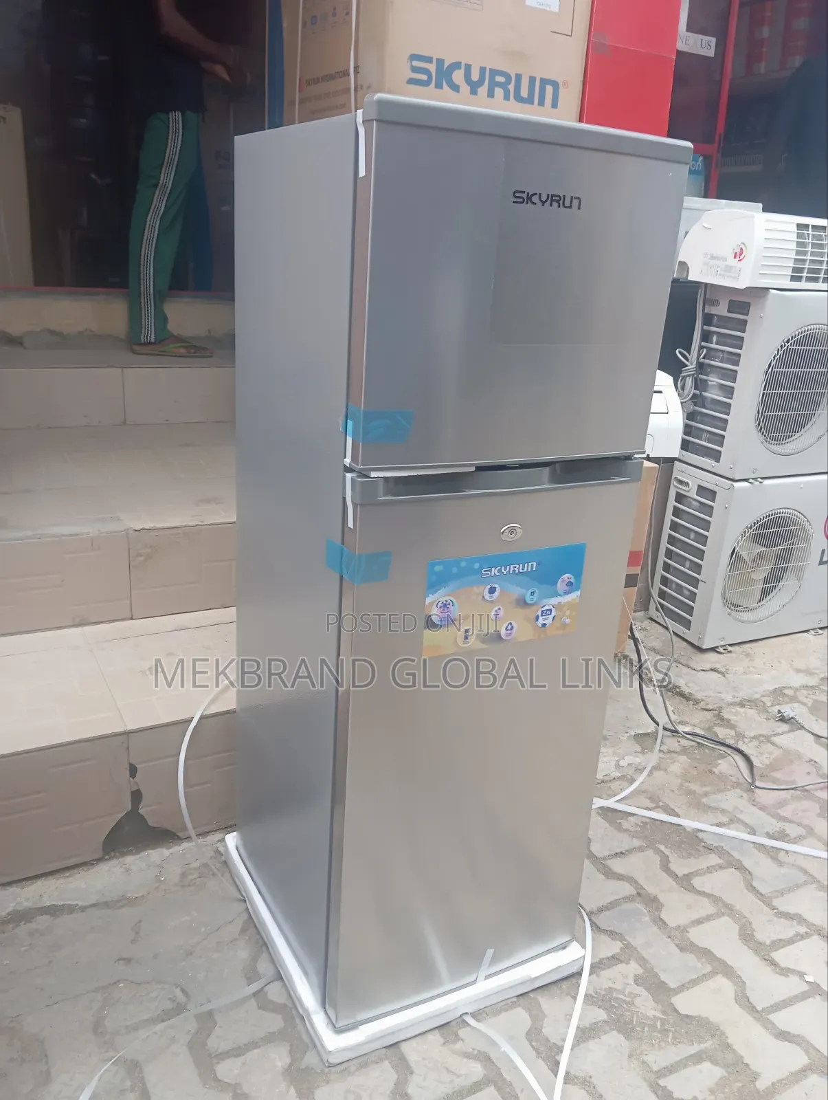 Skyrun Refrigerator 150l