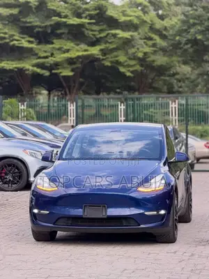 Tesla Model 3 2023 Blue