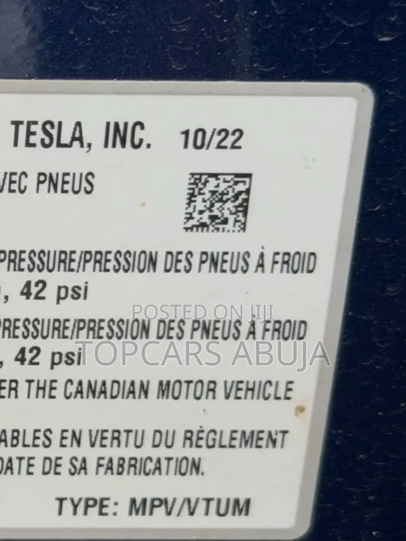 Tesla Model 3 2023 Blue