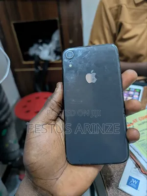 Apple iPhone XR 64 GB Black