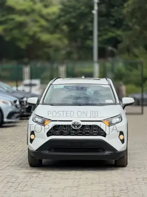 Toyota RAV4 2020 White