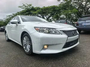 Lexus ES 2016 White
