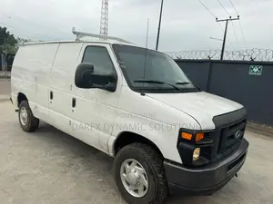 Ford E-250 Van 2011 White