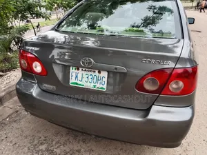 Toyota Corolla 2005 Gray