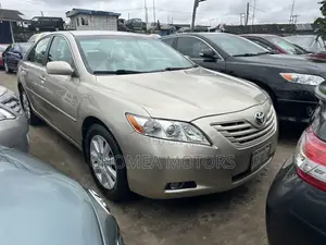 Toyota Camry 2009 Gold