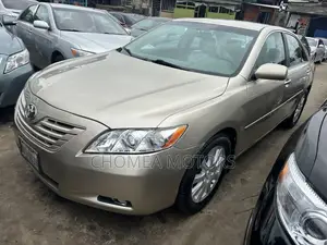 Toyota Camry 2009 Gold