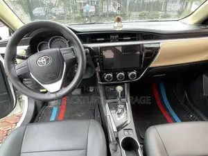Toyota Corolla 2019 White