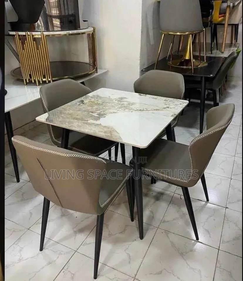 Comfortable Dining Set by 4Seaters