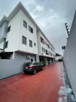 3bdrm Apartment in Ikate for sale