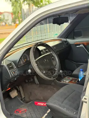 Mercedes-Benz C200 2000 Silver
