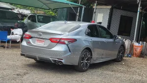 Toyota Camry 2019 Silver