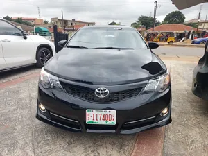 Toyota Camry SE 4dr Sedan (2.5L 4cyl 6A) 2013 Black