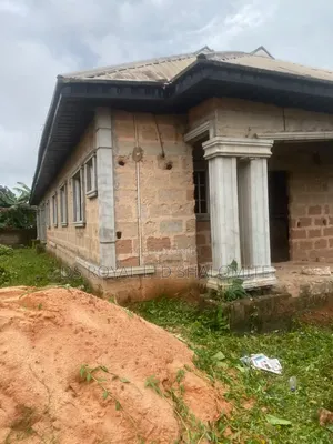 3bdrm Block of Flats in Egor for sale
