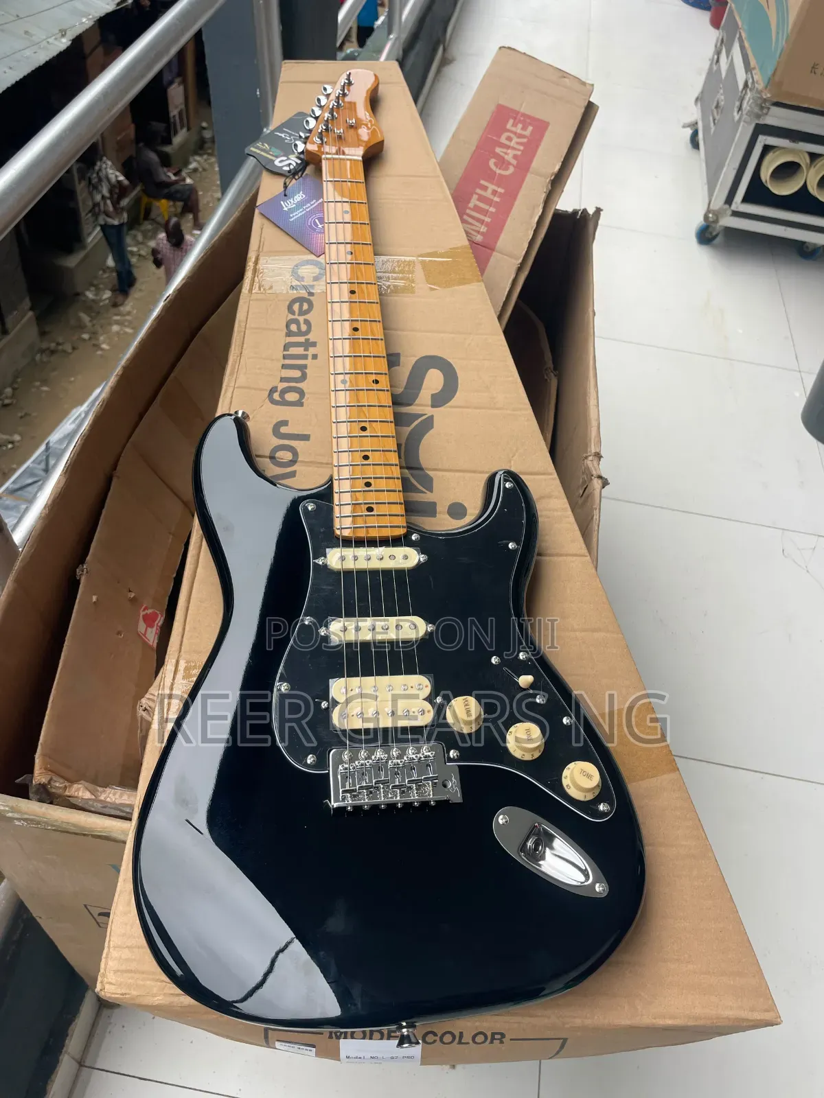 Smiger LG 2 Pro Black Stratocaster Guitar