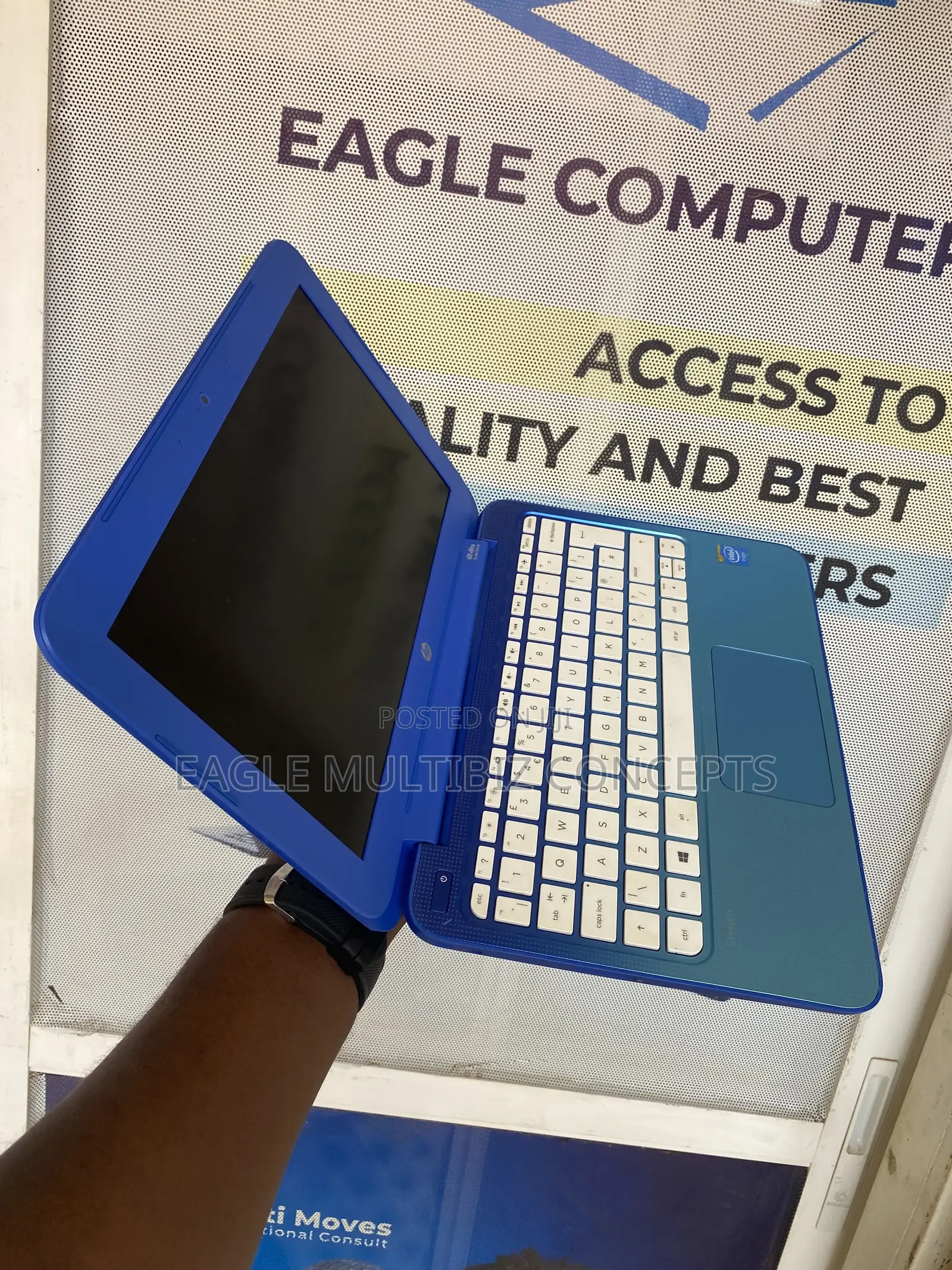 Laptop HP Stream 11 2GB Intel Celeron SSD 32GB