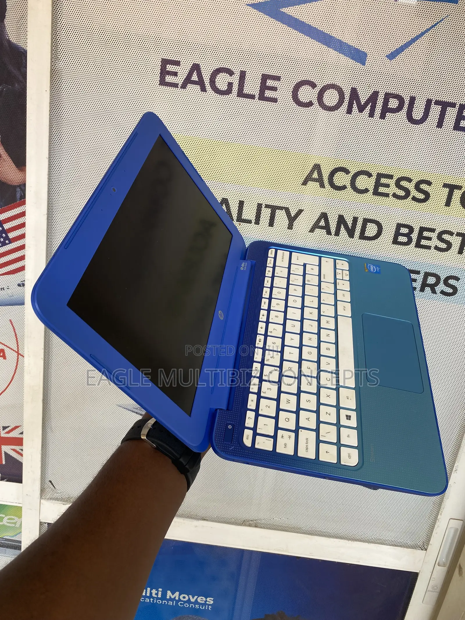 Laptop HP Stream 11 2GB Intel Celeron SSD 32GB