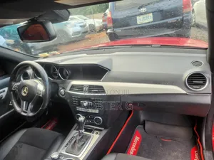 Mercedes-Benz C300 2013 Red