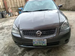 Nissan Altima 2005 Gray