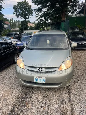 Toyota Sienna 2006 Green