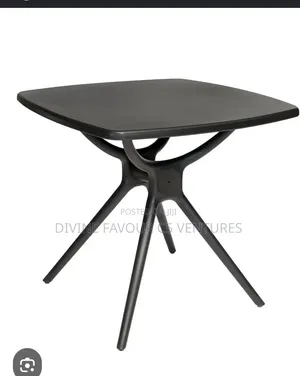 Dining / Bar Table for Homes and Restaurants