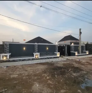 3bdrm Apartment in Success Estate, Oluyole for sale