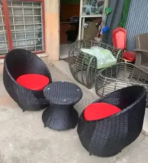 Garden Me and You Seating