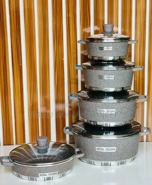 10pcs Marble Royal Dessini Cookware Set.