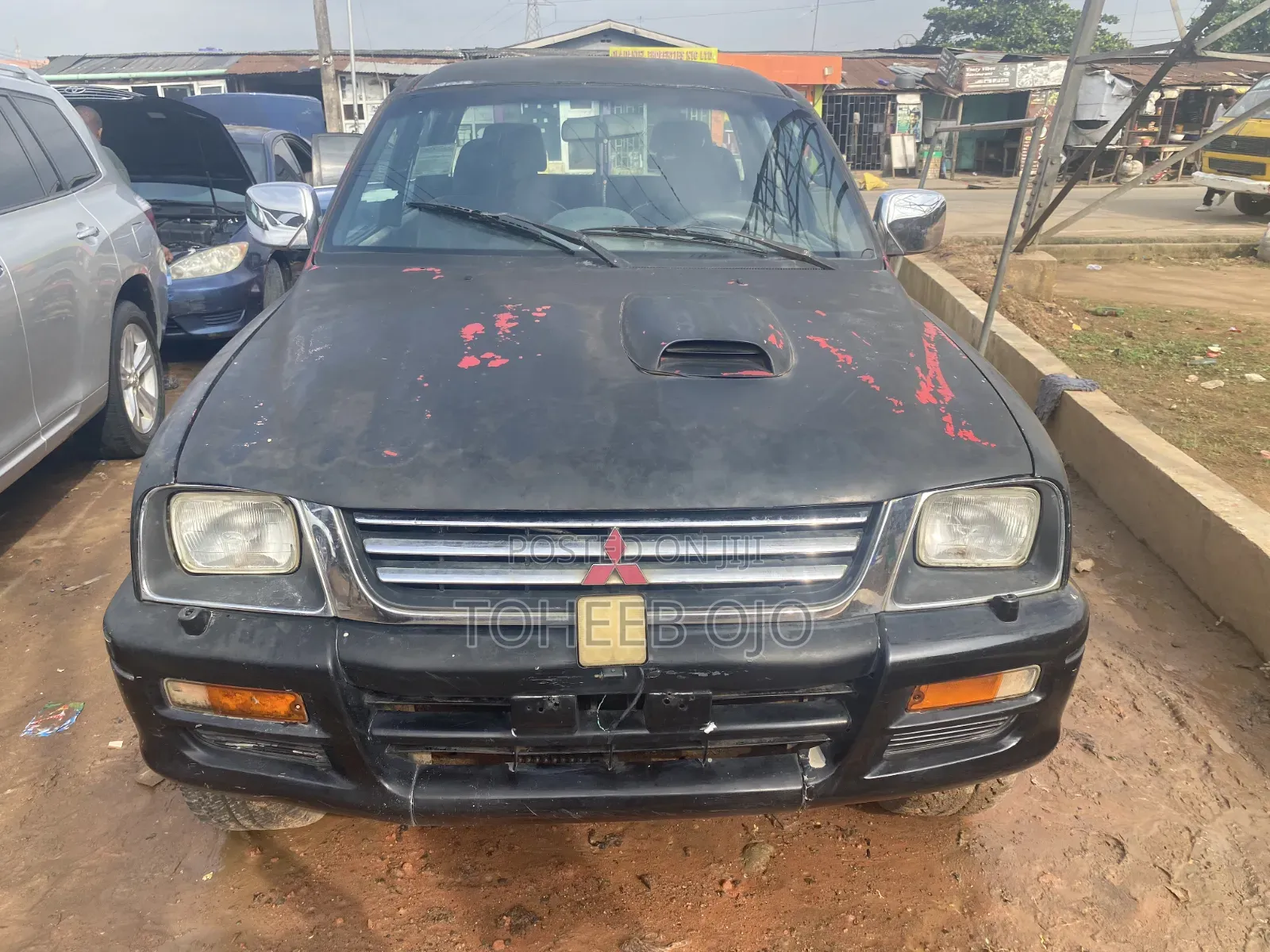 Mitsubishi L300 1987 Black