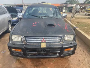 Mitsubishi L300 1987 Black
