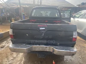 Mitsubishi L300 1987 Black