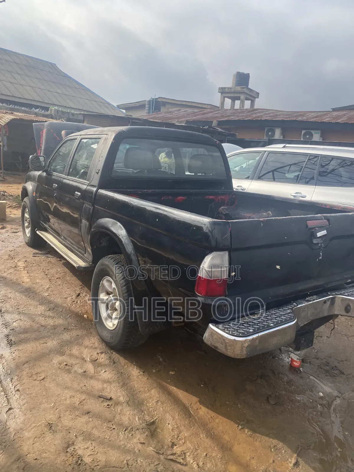 Mitsubishi L300 1987 Black