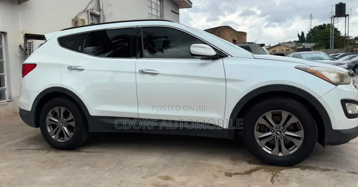 Hyundai Santa Fe 2014 White