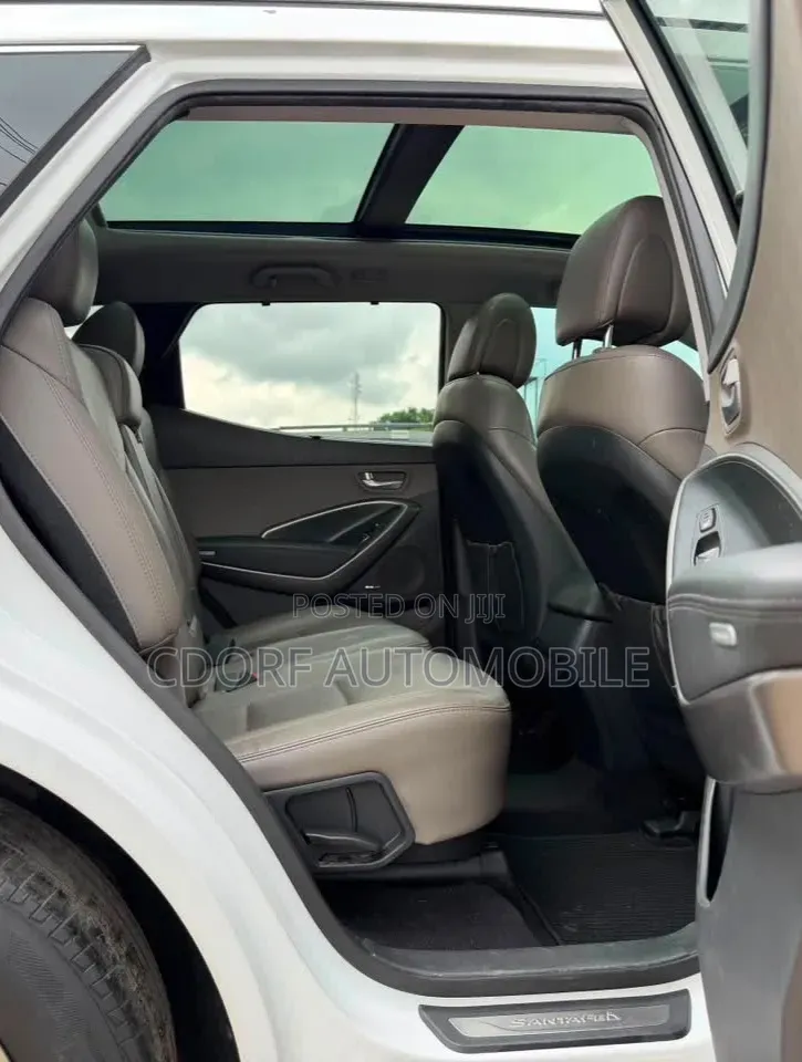 Hyundai Santa Fe 2014 White