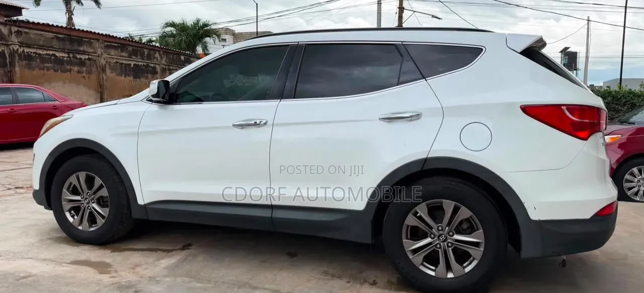 Hyundai Santa Fe 2014 White